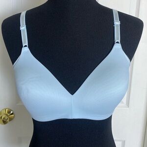 Warner’s Pale Blue 36B Bra NWOT